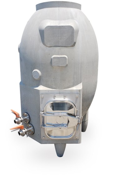 まゆ型コンクリートタンク サイドマンホール付き